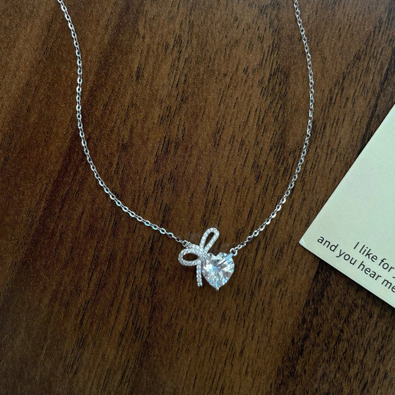 Women's Diamond Bow Heart Necklace High-end Clavicle Chain Simple And Versatile Jewelry