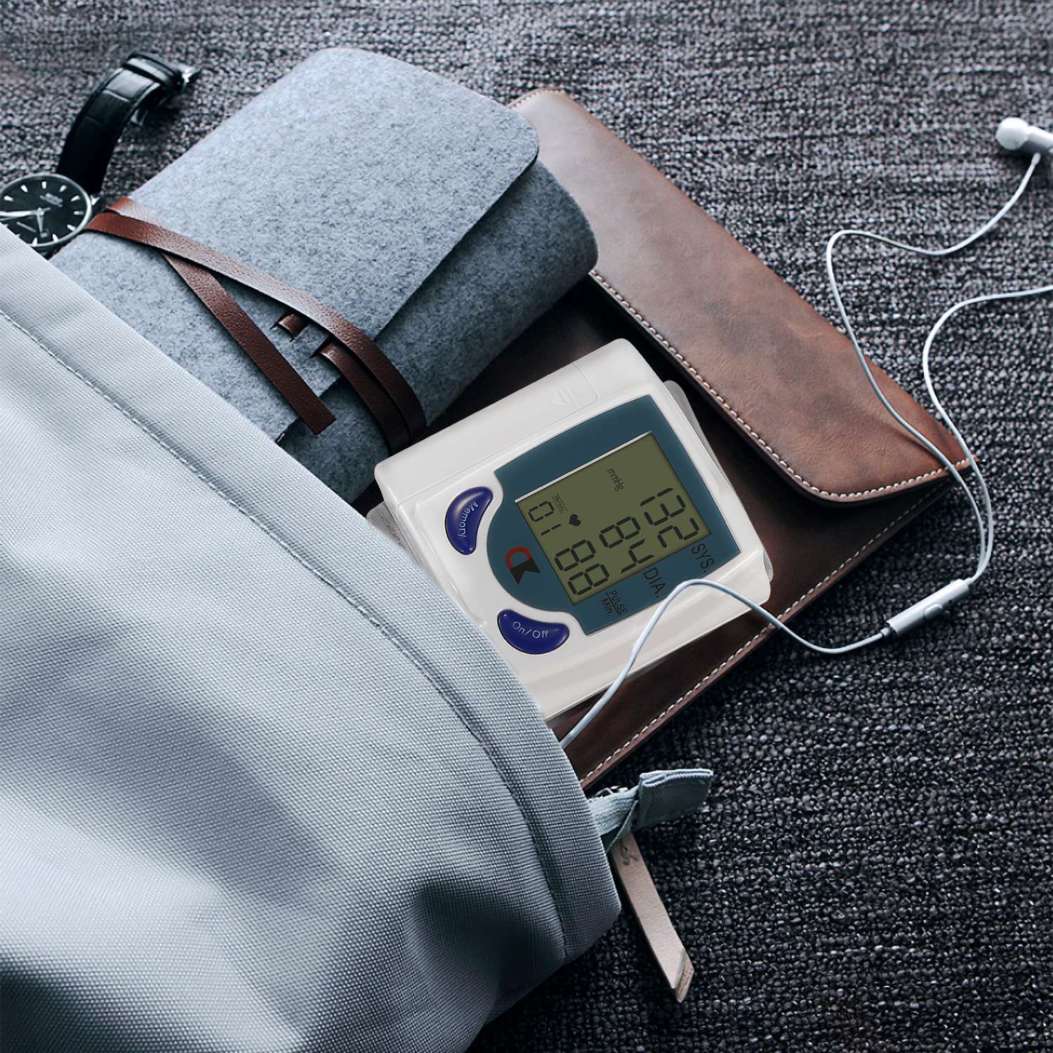 1Pc Blood Pressure Monitor Wrist Digital High Blood Pressure Cuff Heartbeat Tester With 60 Reading Memory 1.8 Inches LCD Screen Storage Box